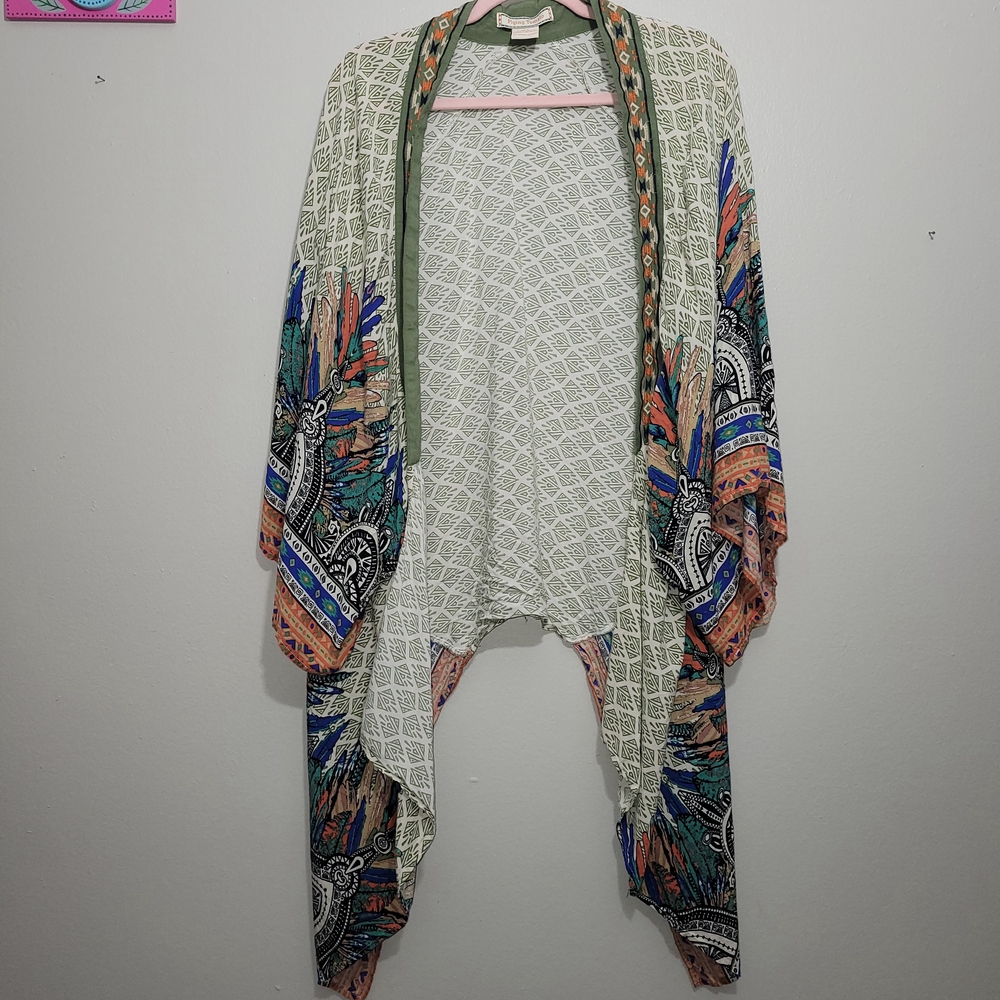 Flying Tomato Green and Gray Patterned Top